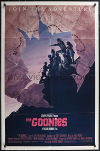 2j1082 GOONIES 1sh 1985 Josh Brolin, teen adventure classic, cool treasure map art by John Alvin!