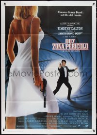 2j0536 LIVING DAYLIGHTS Italian 1p 1987 Tim Dalton as James Bond & sexy Maryam d'Abo w/gun!