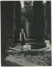 2p1685 MYRNA LOY/ASTA deluxe 9x11.5 still 1944 she's entertaining her canine friend at her home!