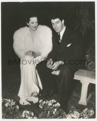 2p1928 MAN ABOUT TOWN candid 7.75x9.5 still 1939 Joe DiMaggio visiting Dorothy Lamour by Morrison!