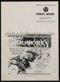 2p0150 DUNKIRK pressbook 1958 World War II art of thousands of armed soldiers evacuating the city!