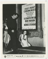 2t1667 GIANT candid 8x10 REPRO still R1970s Rock & Liz put prints at Grauman's Chinese Theater!