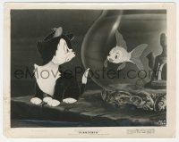 2t1910 PINOCCHIO 8x10.25 still 1940 Disney, Figaro the cat doesn't like the Cleo the goldfish!