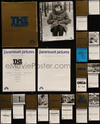 2x0406 LOT OF 8 PARAMOUNT 1970S PRESSKITS 1974 - 1977 containing a total of 85 8x10 stills in all!