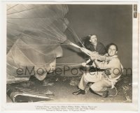 2y1831 I WANTED WINGS 8.25x10 still 1940 Veronica Lake & William Holden struggling with parachute!