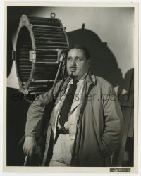 2y1840 ISLAND OF LOST SOULS candid 8x10.25 still 1933 Charles Laughton on set awaiting his next cue!