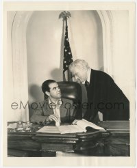 2y1878 MR. SMITH GOES TO WASHINGTON candid 8x10 still 1939 Capra & Rains w/gavel replica by Lippman!