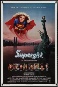 2z1185 SUPERGIRL 1sh 1984 super Helen Slater in costume flying over Statue of Liberty!