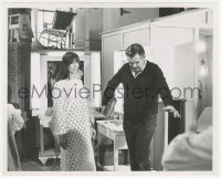 3b0848 BEYOND THE VALLEY OF THE DOLLS candid 8.25x10 still 1970 Russ Meyer & Samantha Scott on set!