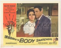 3d0799 INVASION OF THE BODY SNATCHERS LC 1956 best close up of scared Kevin McCarthy & Dana Wynter!