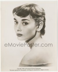 3f1575 AUDREY HEPBURN 8x10 still 1952 beautiful portrait of the star looking over her shoulder!