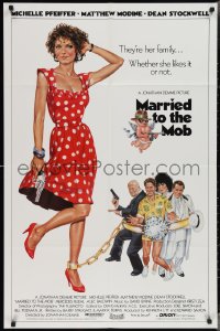 3f1050 MARRIED TO THE MOB int'l 1sh 1988 different Tanenbaum art of Michelle Pfeiffer with gun!