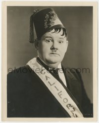 3j0379 SONS OF THE DESERT 8x10.25 still 1933 wonderful portrait of Oliver Hardy wearing fez & sash!