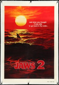 3j1016 JAWS 2 linen teaser 1sh 1978 shark's fin cutting through ocean at sunset + iconic tagline!