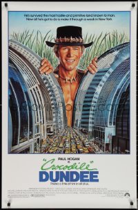 3m0795 CROCODILE DUNDEE 1sh 1986 cool art of Paul Hogan looming over New York City by Daniel Goozee!