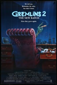 3m0842 GREMLINS 2 1sh 1990 great Winters artwork of Gremlin in executive chair!