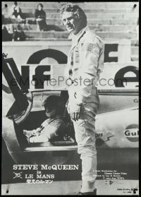 3m0490 LE MANS Japanese 29x41 1971 different image of race car driver Steve McQueen by car!