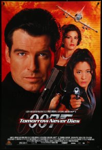 3m0049 TOMORROW NEVER DIES 27x40 video poster 1997 Pierce Brosnan as Bond, Yeoh, sexy Teri Hatcher!