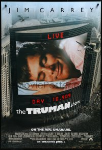 3m1038 TRUMAN SHOW advance DS 1sh 1998 cool image of Jim Carrey on large screen, Peter Weir!