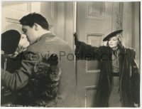 3p1991 HOLIDAY 7.75x9.75 still 1938 Katharine Hepburn watches Cary Grant & Doris Nolan kiss, rare!