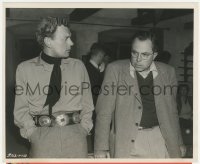 3p1943 DUEL IN THE SUN candid 8.25x10 still 1947 Joseph Cotten & director King Vidor talking on set!