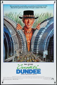 3r0714 CROCODILE DUNDEE 1sh 1986 cool art of Paul Hogan looming over New York City by Daniel Goozee!