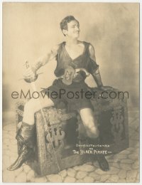 3t1344 BLACK PIRATE deluxe 6.5x8.5 still 1926 Douglas Fairbanks Sr. posing on treasure chest!