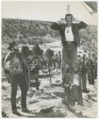 3t1402 GOOD, THE BAD & THE UGLY 8.25x10 still 1968 Clint Eastwood forces Eli Wallach to hang himself!