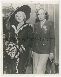 3t1446 MARLENE DIETRICH/MAE WEST 7x9 news photo 1935 photographed together on Klondike Annie set!