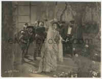 3t1478 PHANTOM OF THE OPERA 7.25x9.25 still 1925 Mary Philbin & actors on stage scared of Chaney!