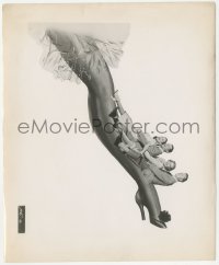 3t1513 SLIGHTLY FRENCH 8.25x10 still 1948 Dorothy Lamour, Ameche, Carter & Parker on giant leg!