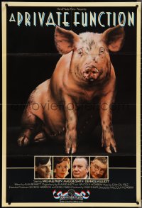 3t0967 PRIVATE FUNCTION English 1sh 1985 Michael Palin, Maggie Smith, great pig art!