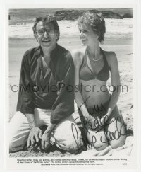 3x0493 JANE FONDA signed 8x10 still 1978 candid on Malibu beach with director from California Suite!