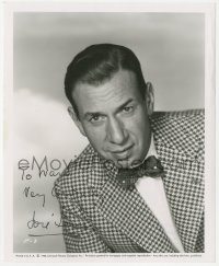 3x0510 JOSE FERRER signed 8.25x10 still 1955 great Universal portrait wearing cool suit & bow tie!