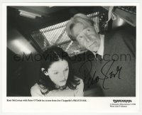 3x0559 PETER O'TOOLE signed 8x10 still 1998 great close up with Rose McGowan in Phantoms!