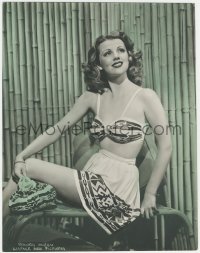 3y0225 DOLORES MORAN deluxe 10.25x13.25 color still 1940s sexy image in 2-piece beachwear by bamboo!