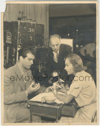 3y0244 HANDS ACROSS THE TABLE candid deluxe 11x14 still 1935 Liesen films Carole Lombard & MacMurray!