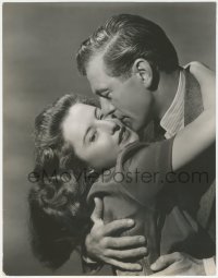 3y0270 MEET JOHN DOE candid deluxe 10.5x13.25 still 1941 Gary Cooper & Barbara Stanwyck by Welbourne!