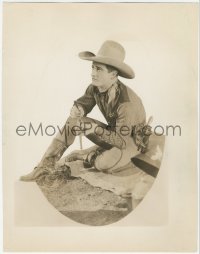 3y0292 TOM MIX deluxe 10.5x12 still 1920s great portrait of the cowboy star cleaning pistol w/ knife!