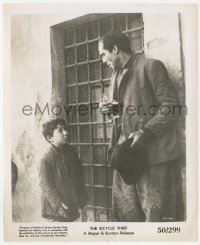 3y1291 BICYCLE THIEF 8x10 still 1949 Lamberto Maggiorani & Enzo Staiola, Vittorio De Sica classic!