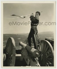 3y1313 CHARGE OF THE LIGHT BRIGADE deluxe 8.25x10 key book still 1936 Errol Flynn on cannon with spear!