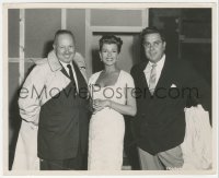 3y1360 FIRE DOWN BELOW candid 8x10 still 1956 sexy Rita Hayworth with Irving Allen & Albert Broccoli!