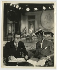 3y1425 LOVE ME TONIGHT candid 8x10 still 1932 Rouben Mamoulian & Maurice Chevalier going over script!