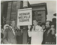 3y1439 MOBY DICK candid 7.5x9.25 still 1956 Gregory Peck & John Huston on Herman Melville Square!