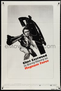 3y0948 MAGNUM FORCE 1sh 1973 best image of Clint Eastwood is Dirty Harry pointing his huge gun!