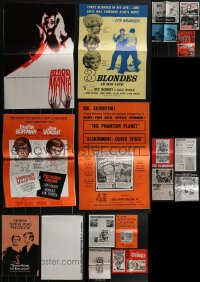 4a0397 LOT OF 26 UNCUT PRESSBOOKS 1960s-1970s advertising for a variety of different movies!