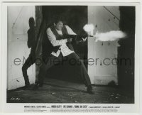 4f1262 BONNIE & CLYDE 8.25x10 still 1967 wonderful c/u of intense Warren Beatty firing Tommy gun!