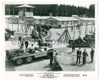 4f1378 GREAT ESCAPE candid 8.25x10 still 1963 stars on set watch John Sturges on camera truck!