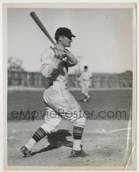 4f1380 GUS SUHR 7x9 news photo 1933 the Pittsburgh Pirates first baseman swinging a baseball bat!