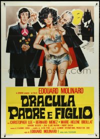 4f0202 DRACULA & SON Italian 1p 1977 wacky different art of Christopher Lee & his vampire son!